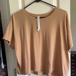 LULULEMON CATES TEE